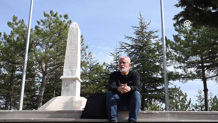 Çanakkale’de şehit düştüğünü sanıyorlardı, gerçek bambaşka çıktı. Adını taşıdığı dedesinin mezarını 111 yıl sonra Edirne’de buldu 5